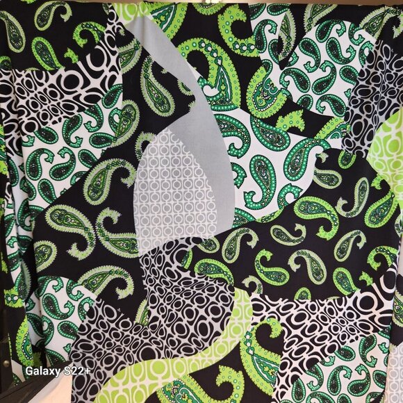 Green & Black Paisley & Abstract Stretch Polyester Knit Fabric 3 Yards X 57 Inch - Picture 7 of 7